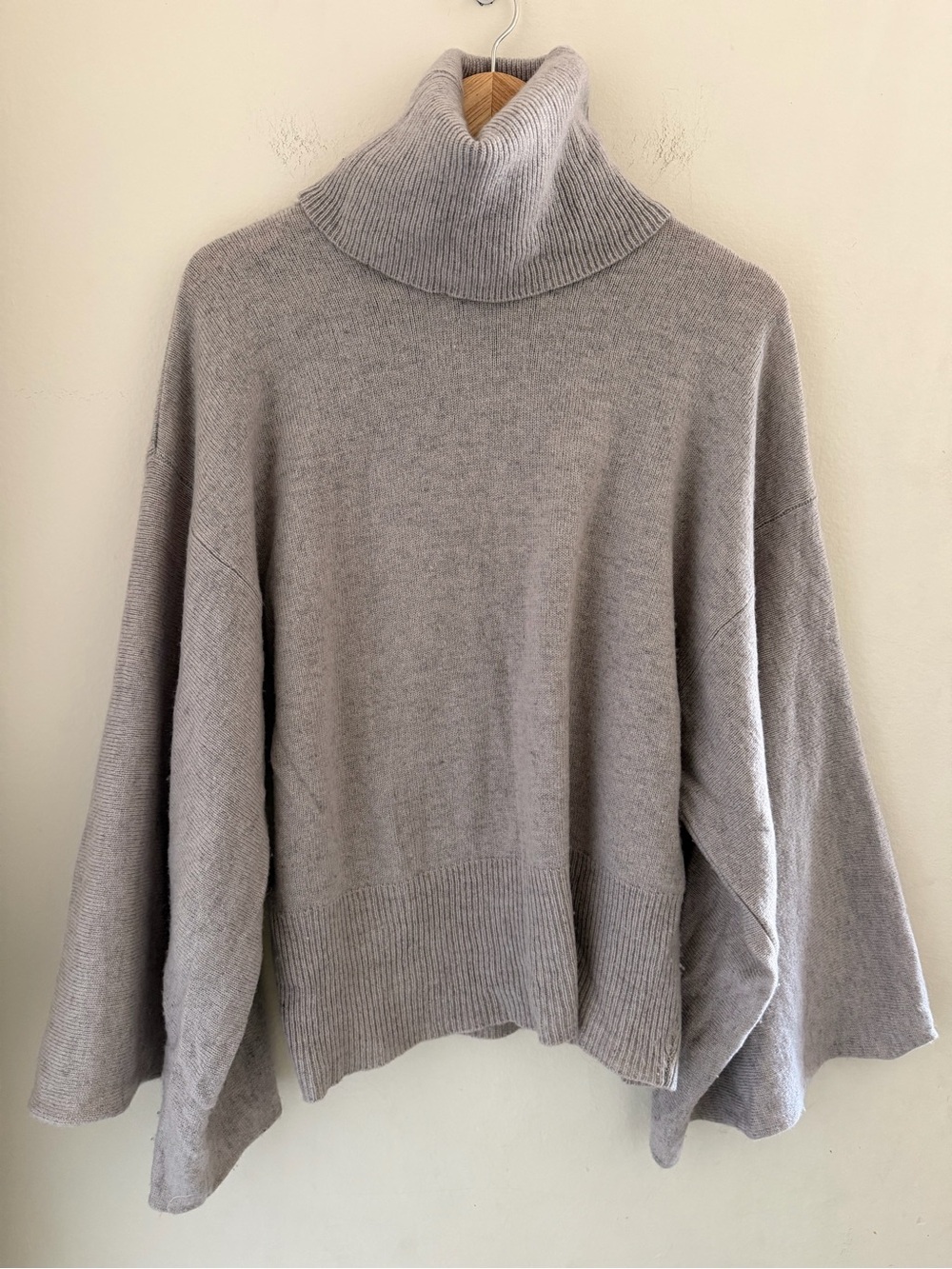 Cami International Lambswool Turtleneck Sweater Wide Sleeve Oatmeal Heather L
